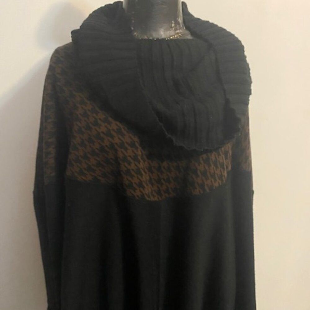Lennie for Nina Leonard Black/Brown Houndstooth bodice cowl neck poncho, size 5X